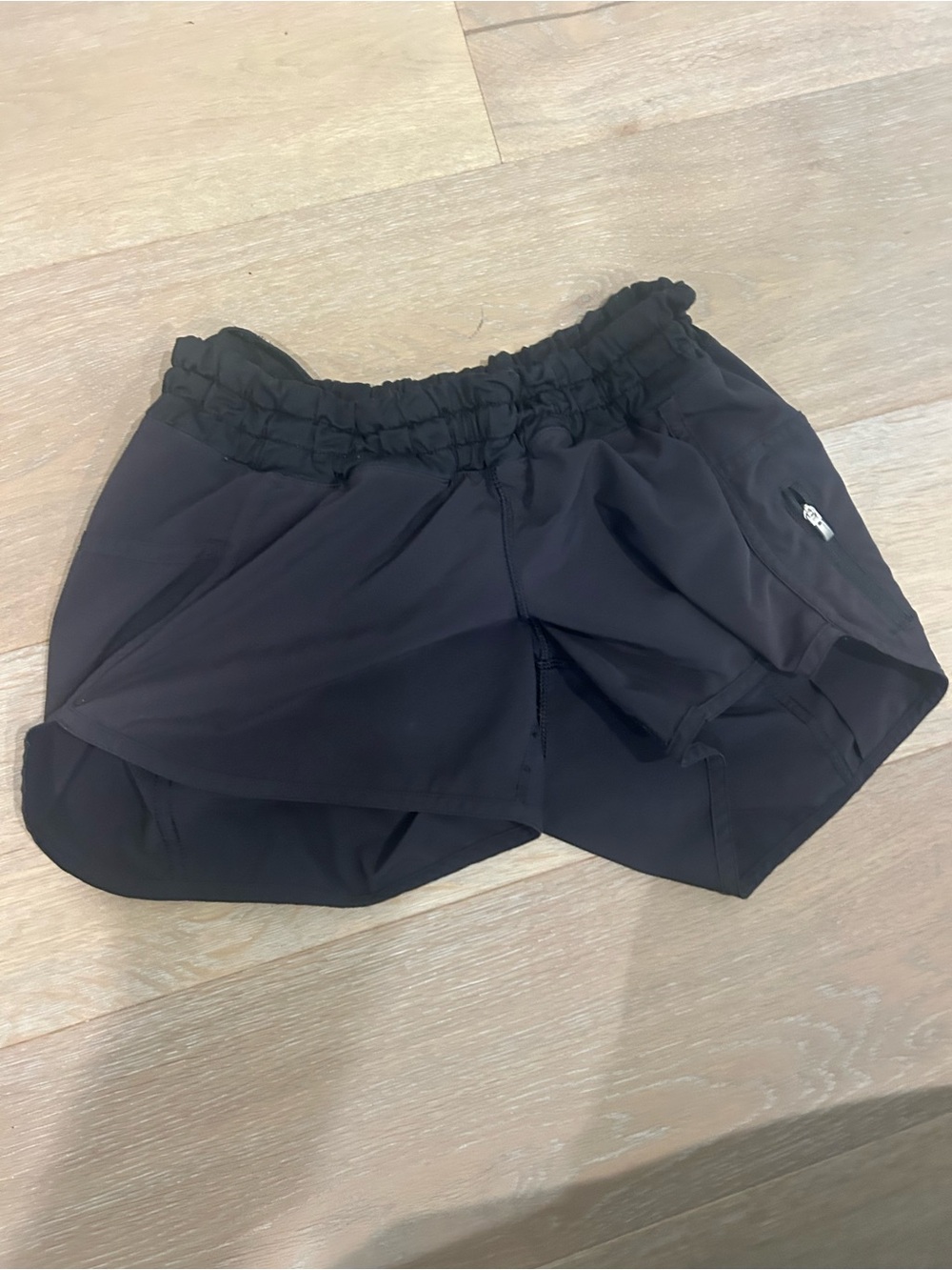 Lululemon low rise women's Athletic Shorts with Elastic Waist
